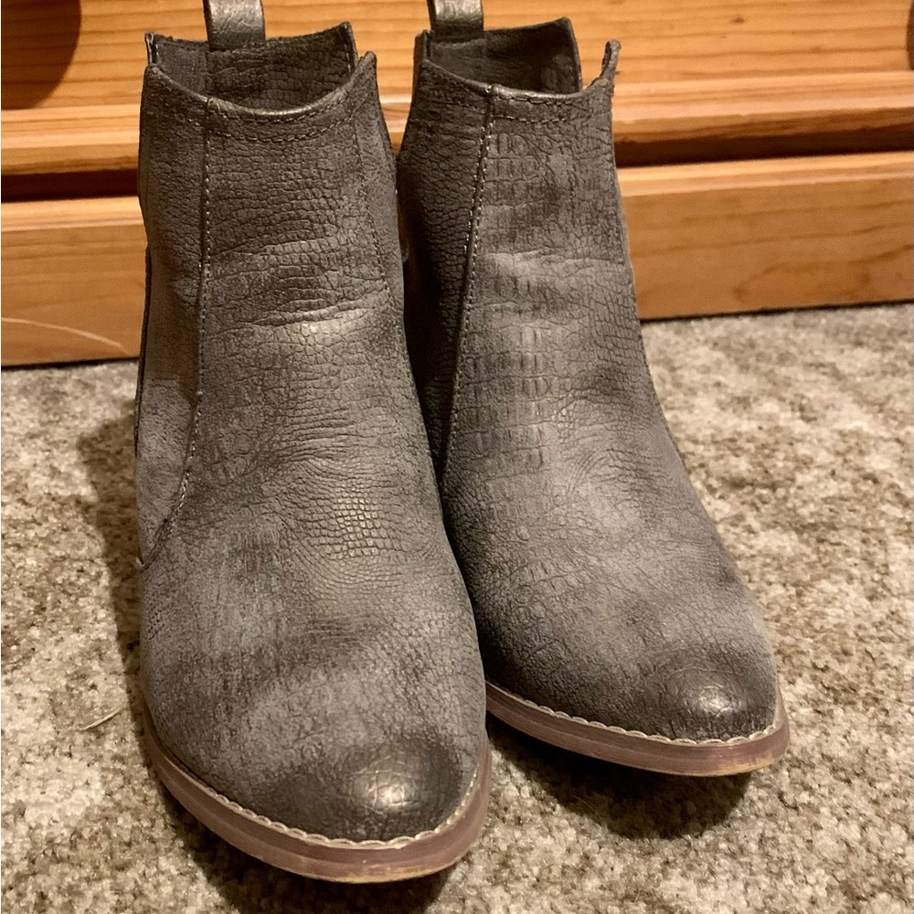 Western style ankle boots